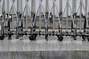 Porte automatique pliante motorisée extensible pour bâtiment - Product Image 3