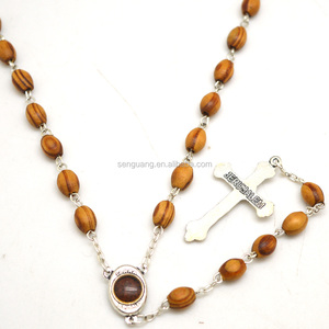 Venta al por mayor religiosa Oliva Oval de madera Santo suelo y Jerusalén Cruz católica rosarios con caja de regalo - Product Image 3