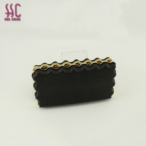 Qualité garantie <span class=keywords><strong>prix</strong></span> correct vague forme sac à main <span class=keywords><strong>en</strong></span> métal avec boîte <span class=keywords><strong>en</strong></span> plastique noire - Product Image 2