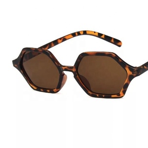 Lunettes <span class=keywords><strong>de</strong></span> <span class=keywords><strong>soleil</strong></span> Vintage pour hommes et femmes, nouvelle <span class=keywords><strong>marque</strong></span> tendance, Sexy, bon marché, vente en gros, 2022 - Product Image 6