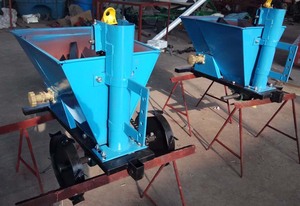 Hogar pequeño <span class=keywords><strong>sembradora</strong></span> tractor trasero de fertilizante <span class=keywords><strong>sembradora</strong></span> - Product Image 6