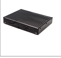 Barbecue portable pliable en acier inoxydable au charbon de bois pour l'extérieur, emballage de vente au détail personnalisé