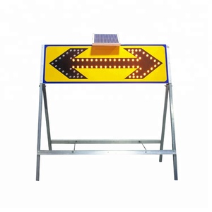 Led Route Construction Métal Feu <span class=keywords><strong>De</strong></span> <span class=keywords><strong>Signalisation</strong></span> Solaire Virage à Droite Flèche Signes - Product Image 1
