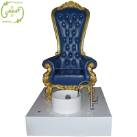 Chaise de pédicure blanche à dossier haut royal, salon de luxe, spa à ongles