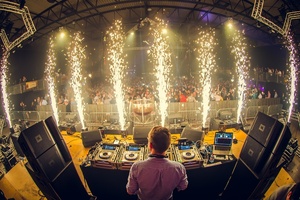 Điều Khiển Từ Xa Và DMX512 Pháo Hoa <span class=keywords><strong>Sparkle</strong></span> Máy Mini 650W Tia Lửa Lạnh Cho Đám Cưới Và Sân Khấu Hiển Thị Với CE ROHS Thông Qua - Product Image 4