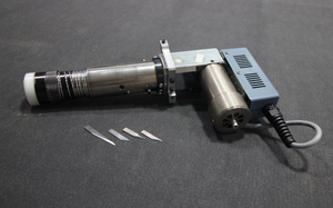 Machine <span class=keywords><strong>de</strong></span> découpe automatique CNC à grande vitesse pour cuir avec boîte <span class=keywords><strong>de</strong></span> vitesses et moteur pour chaussures, sacs et produits - Product Image 4