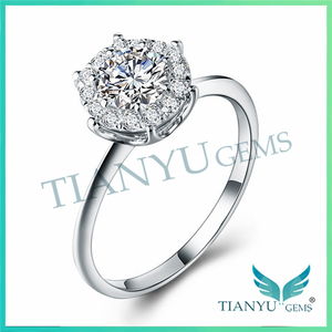 Blanc Ruban De Mariage Anneaux 10 Coeurs et Flèches VVS1 EF 1 Carat Moissanite Bagues de Fiançailles pour <span class=keywords><strong>les</strong></span> Femmes - Product Image 1