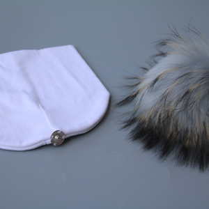 Mode bébé coton chapeaux enfants vraie <span class=keywords><strong>fourrure</strong></span> de raton laveur <span class=keywords><strong>pompon</strong></span> chapeaux doux hiver bonnets - Product Image 5