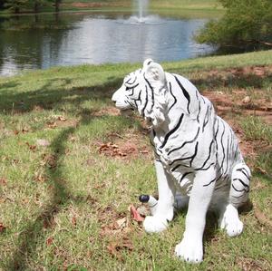 Escultura de Animal Decorativa, Estatua de Tigre Blanco de Fibra de Vidrio de Tamaño Real - Product Image 5