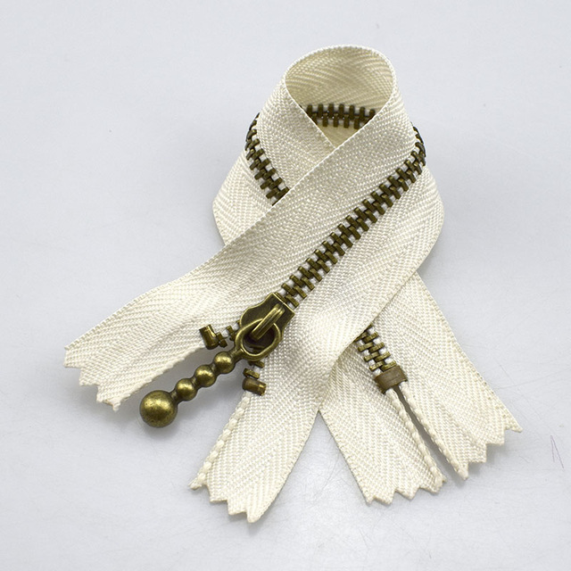 A4-15-White*Bronze