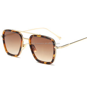 EUGENIA último <span class=keywords><strong>estilo</strong></span> <span class=keywords><strong>Iron</strong></span> hombres moda <span class=keywords><strong>gafas</strong></span> de sol hombres lentes azules <span class=keywords><strong>gafas</strong></span> PC 2024 metal clásico marcos cuadrados <span class=keywords><strong>gafas</strong></span> de sol - Product Image 3