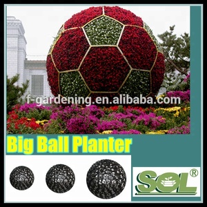 En plein air boîte à <span class=keywords><strong>fleurs</strong></span> ronde grande boule en plastique géante forme jardinières pot de fleur boule de fleur artificielle - Product Image 2