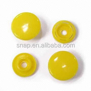 Machine entièrement automatique de fixation de boutons-pression en plastique - Product Image 3