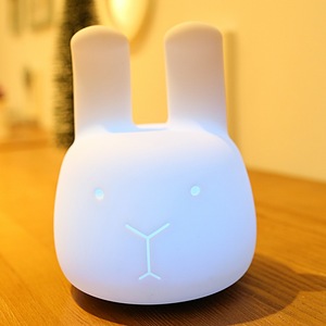 Co-A Pelo Soffice Coniglio Nursery Lampada Luce il Bambino di Notte, modalità Multi-Color Eye-cura, carino Silicone fancy luce - Product Image 4