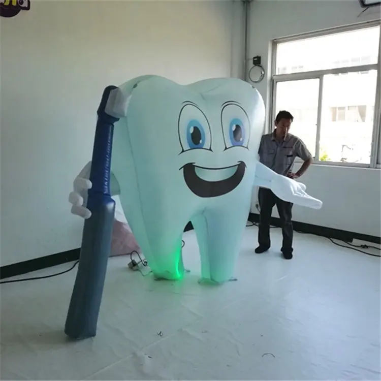 Modelo de diente inflable publicitario, modelo personalizado en forma de dientes con cepillo de dientes