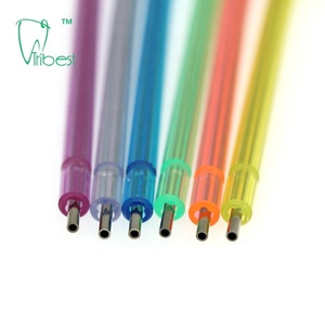 Sin agente adhesivo Desechable colorido mezcla <span class=keywords><strong>dental</strong></span> Punta de succión de color Punta de jeringa de aire-agua de plástico sin pegamento