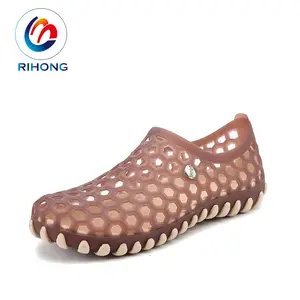 <span class=keywords><strong>Sabot</strong></span> en <span class=keywords><strong>plastique</strong></span> PVC à trous d'injection populaire en gros à bas prix pour <span class=keywords><strong>homme</strong></span> - Product Image 1
