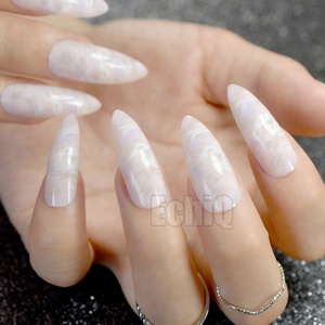 <span class=keywords><strong>Uñas</strong></span> de Gel Plástico, <span class=keywords><strong>Uñas</strong></span> Postizas Superlargas con Diseño de Nubes <span class=keywords><strong>Blancas</strong></span>, Puntas Puntiagudas, Color Claro, Cobertura Completa, 24 Piezas con Pegamento y Adhesivo - Product Image 3