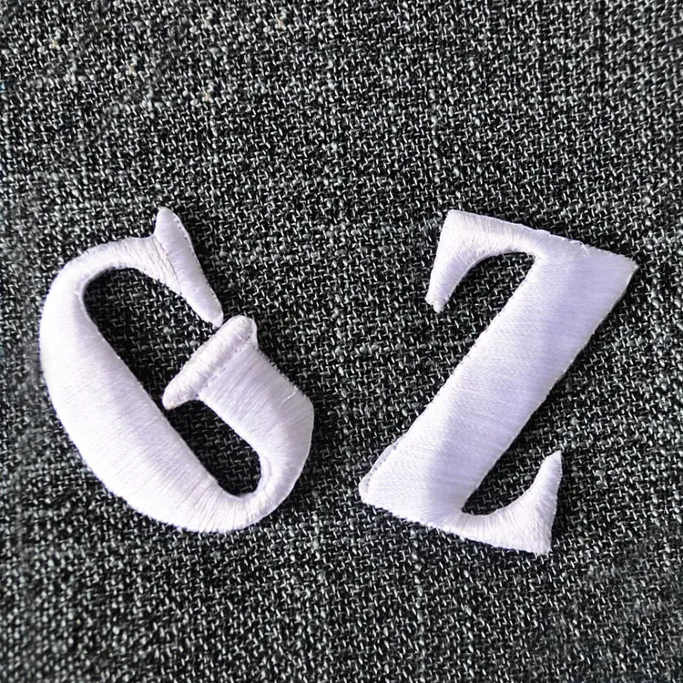 מותאם אישית בגדי 100% רקמת טקסטיל 3D נפוח מכתב בגדי תוויות עבור ינס מכנסיים או ג 'ינס