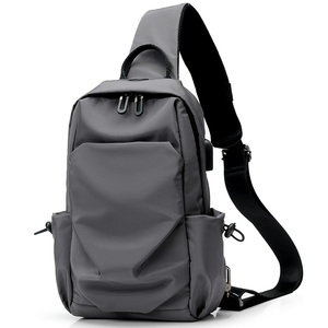 Sac de poitrine multifonctionnel imperméable pour homme, avec prise USB pour écouteurs, nouveau design, sac messager, vente en gros d'usine - Product Image 3