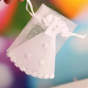 婴儿淋浴 7 * 9厘米透明硬纱婚纱礼服设计糖果礼品袋与抽绳