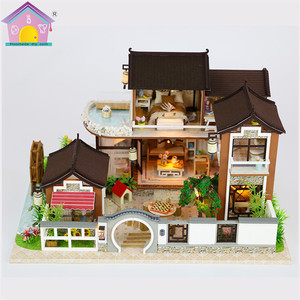 Maison de poupée professionnelle Diy, maison de poupée en bois faite à la main - Product Image 2