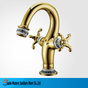 Grifos importados de China agua cabeza cocina fregadero cuadrado Europea auto baño sanitario WC <span class=keywords><strong>Cuenca</strong></span> del grifo - Product Image 1