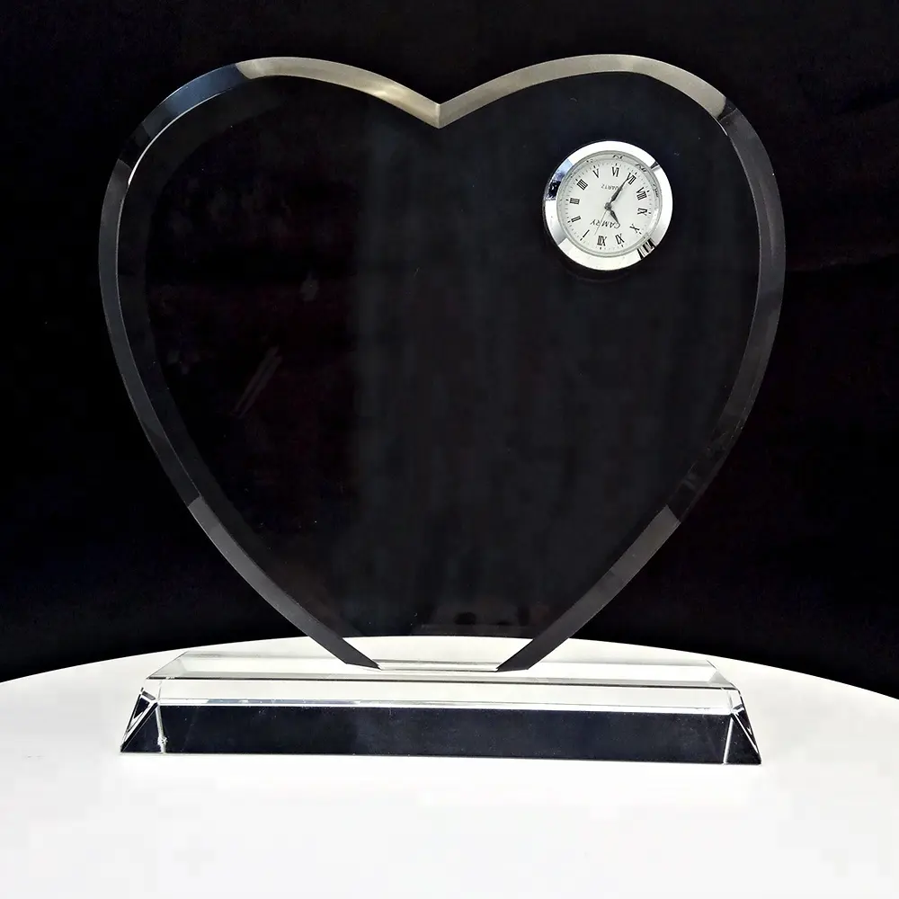 Honor of crystal Heart Shape Clear K9 Material Crystal Glass Clock regalo di nozze/regalo di souvenir