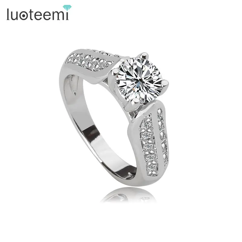 유럽 스타일 6mm 0.75ct 큐빅 지르코니아 다이아몬드 약혼 여성 손가락 반지