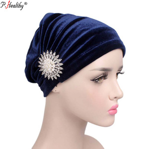 Phealthy <span class=keywords><strong>Cap</strong></span> hijab musulmán Popular Últimas islámica caliente terciopelo liso piedras underscarf con repiques blancos - Product Image 2