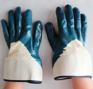 SECURITY glove nitrile blue plain 3/<span class=keywords><strong>4</strong></span> Musketeer type - Product Image 2