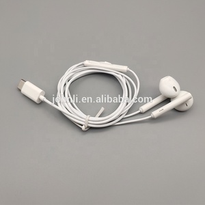 Auricolari Type-C per <span class=keywords><strong>Huawei</strong></span> <span class=keywords><strong>P10</strong></span> P20 Pro Mate10 e Xiaomi, Cuffie Stereo con Super Bassi e Microfono per Chiamate a Mani Libere - Product Image 1