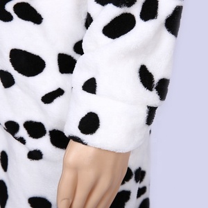Ultra-Zachte Polyester Koe Capuchon Winterpyjama Onesie Met Geborduurde Rits Voor Unisex Volwassenen - Product Image 5