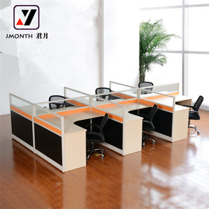 Estación de Trabajo Modular en Forma de L Extensible de Diseño Moderno para 4 Personas, con Estilo de Panel y Garantía de 5 Años para Muebles de Oficina - Product Image 1