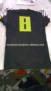 Maillots de football personnalisés en Spandex/Polyester avec épaules et manches courtes en twill sublimé - Product Image 4