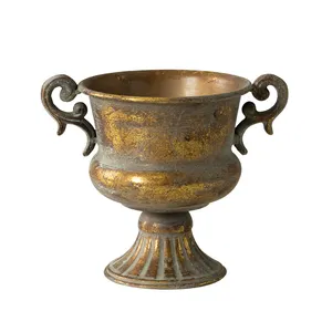 经典表装饰基座花碗花瓶古色古香的金花花瓶为婚礼