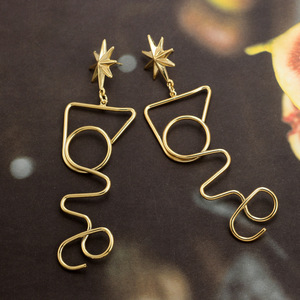 encanto partido declaración joyas oído 18 K chapado en oro brillante estrella hueco carta <span class=keywords><strong>amor</strong></span> cuelgan los pendientes - Product Image 4