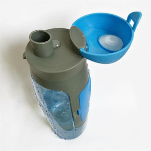 Botella de Agua Deportiva Promocional de Plástico de 750 ml con Compartimento de Almacenamiento y Tarjetero - Product Image 3
