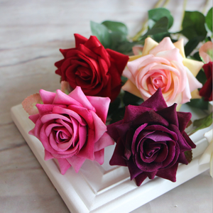 Decorazione <span class=keywords><strong>di</strong></span> cerimonia nuziale calda singolo stelo fiore artificiale rosso <span class=keywords><strong>velluto</strong></span> rosa fiore finto - Product Image 6