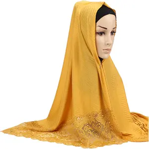 custom 2019 new design fashion plain modal cotton pleated women's pleated lace hijab with pearl