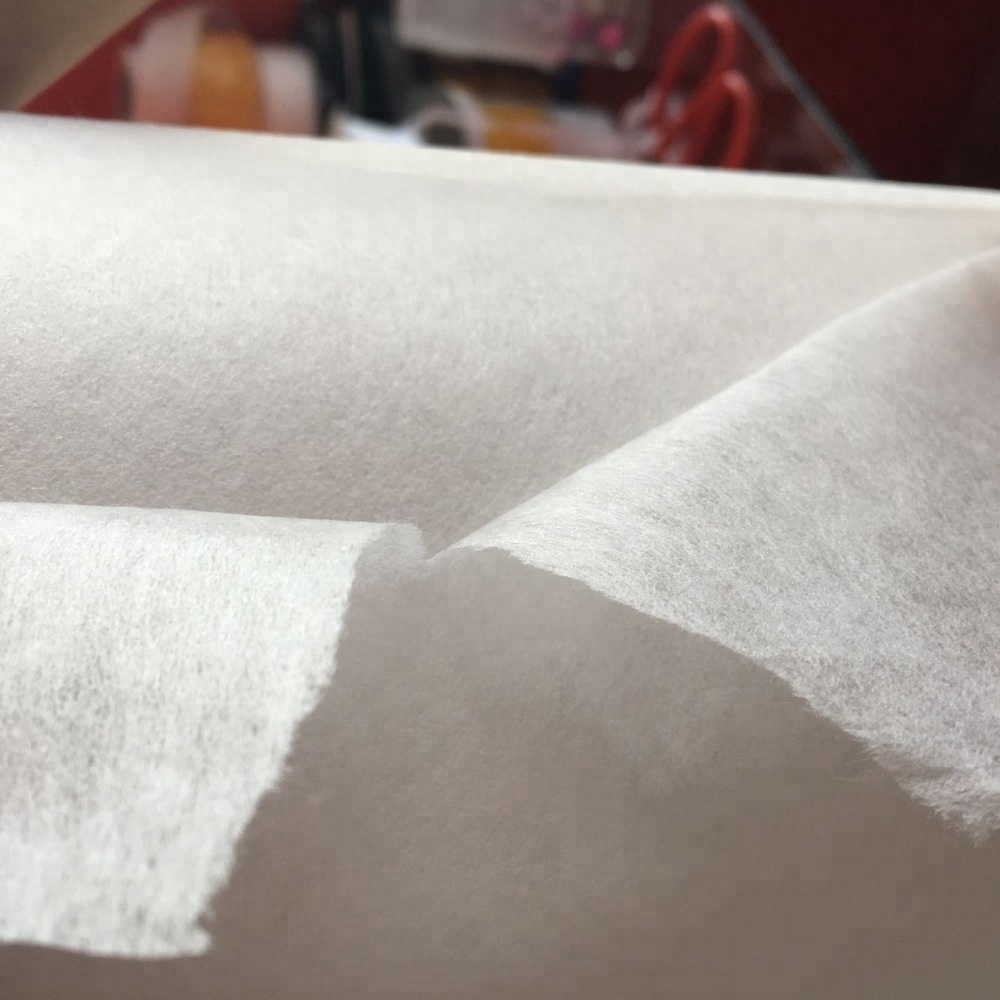 Papier brodé non tissé à dos en polyester, support intercalaire, facile à utiliser, matériel de couture