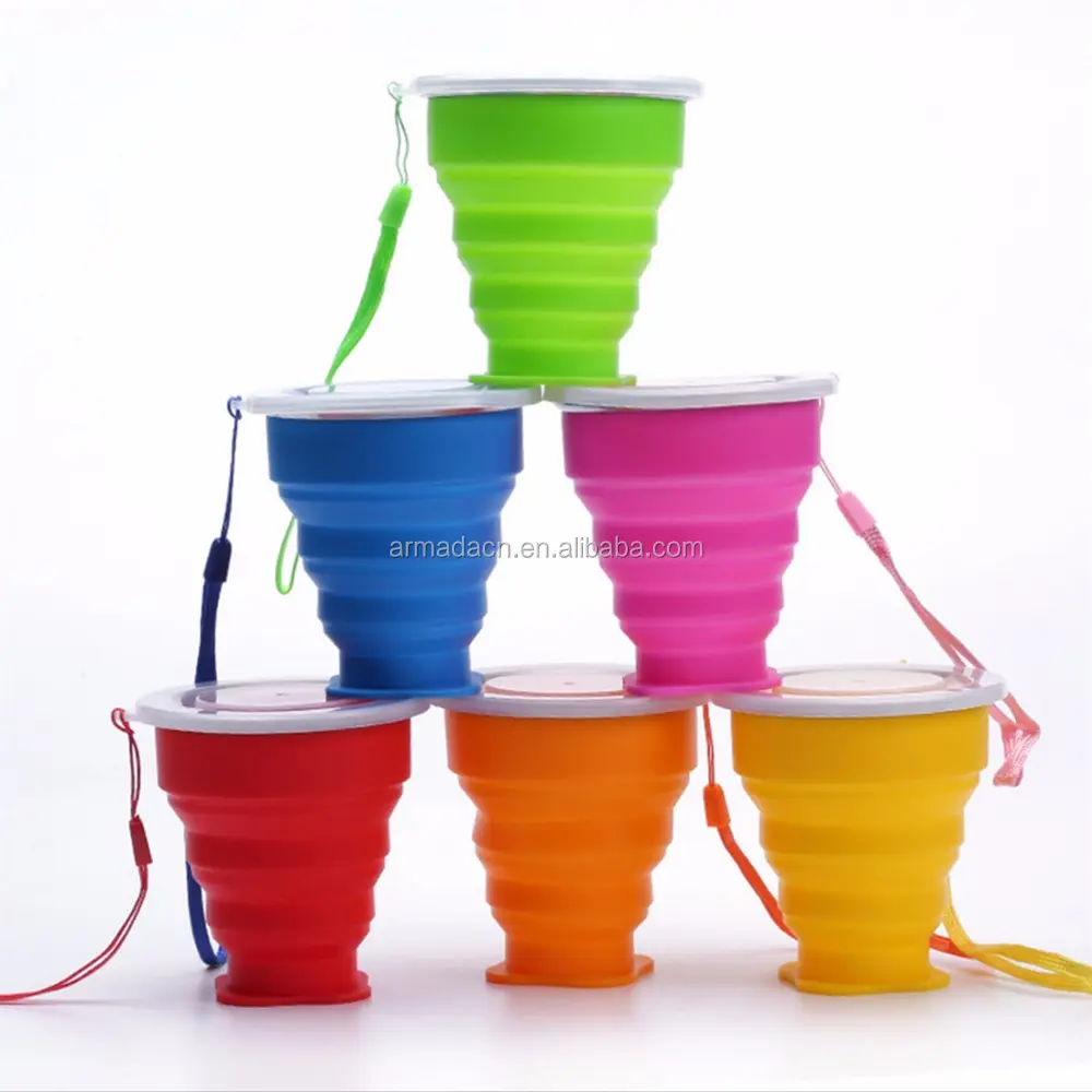2023 도매 휴대용 야외 사용자 정의 로고 접을 수있는 컵 재사용 가능한 접을 수있는 물 컵 여행 실리콘 접을 수있는 컵