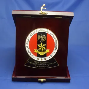 Nigeria Hội Nghị Thường Niên Kim Loại Gỗ Lưu Niệm Trophy Mảng Bám