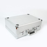 Usine vente directe valise à outils en aluminium argenté avec mousse PU et serrures codées