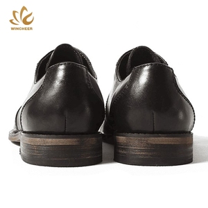 2023, superventas, <span class=keywords><strong>zapatos</strong></span> de vestir de negocios <span class=keywords><strong>italianos</strong></span> para hombres, impermeables, cuero de vaca negro, estilo elegante para la temporada de otoño - Product Image 4