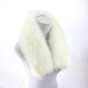 2025 personnalisé hommes femmes hiver chaud Faux <span class=keywords><strong>renard</strong></span> fourrure de raton laveur col étole longue écharpe châle - Product Image 2