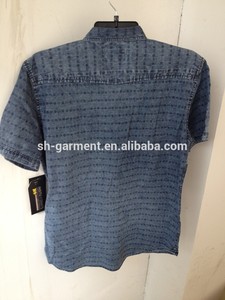 Para hombre del dril de algodón impresa camisa de mangas cortas con deshilachada - Product Image 2