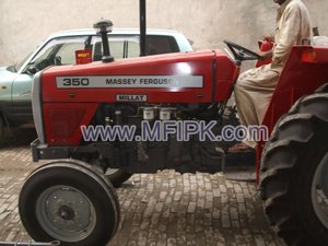 Tractor Agrícola MASSEY FERGUSON MF 2WD, Nuevo, Transmisión por Engranajes, Motor de 50HP, Bomba de Caja de Cambios - Product Image 3