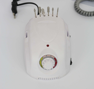 Taladro de Uñas Profesional <span class=keywords><strong>Mani</strong></span> <span class=keywords><strong>Pro</strong></span> de 34W y 35000 RPM con Sistema de Aspiración de Polvo y Batería - Product Image 2