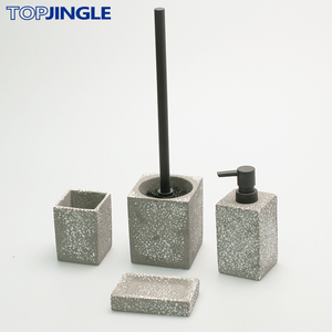 Accessoires de salle de bain en béton de forme carrée noire - Product Image 1